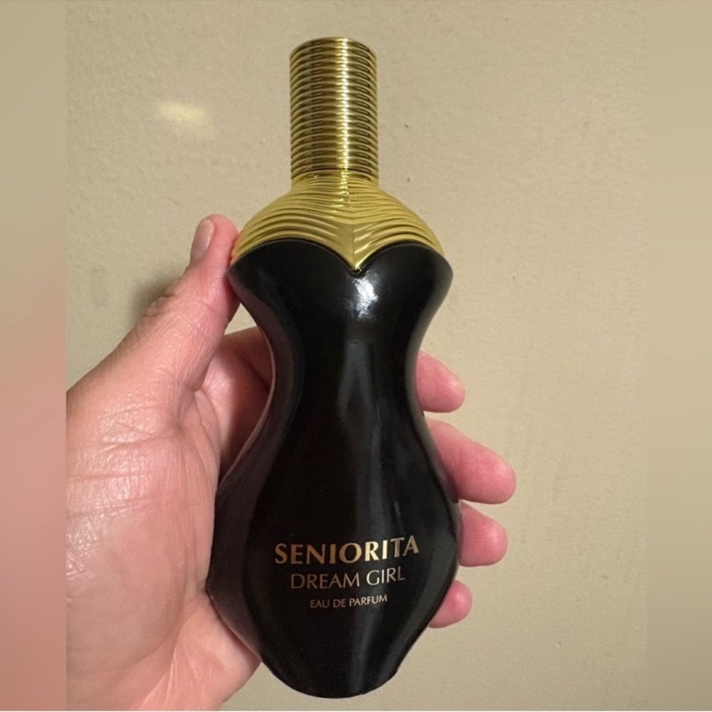SENIORITA DREAM GIRL FOR WOMAN Brand New Never Used.